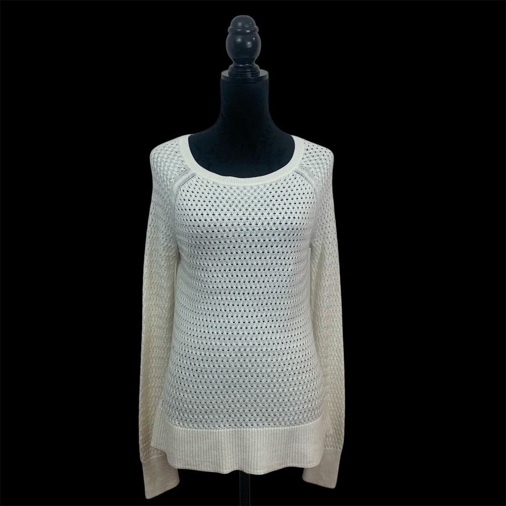 American Eagle Womens M Cream Pointelle‎ Open Knit Scoop Neck Back Zip Sweater